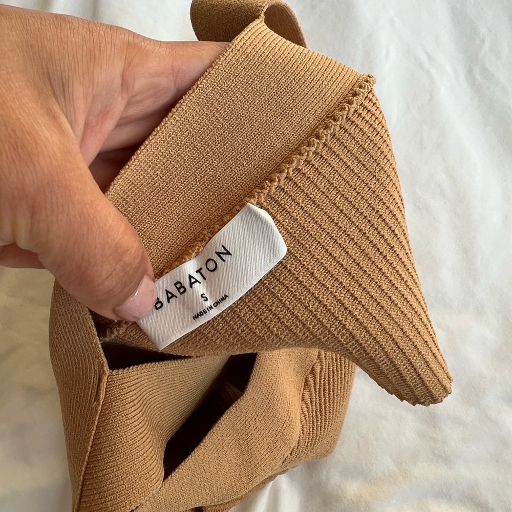 Aritzia sculptor top - Picture 4 of 4